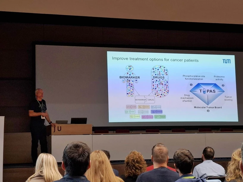 <p>CSMS: The 13th Conference of Czech Society for Mass Spectrometry &amp; 11th Informal proteomic meeting - Day 2</p>