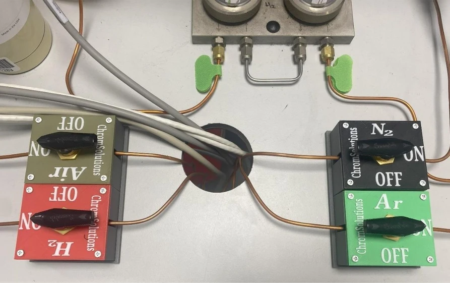 <p><strong>ChromSolutions:</strong> Analytical Gas Installations</p>