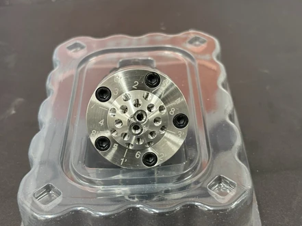 Agilent InfinityLab Quick Change valve head, 8-column selection valve, 1300 bar, 5067-4233 (Tested)