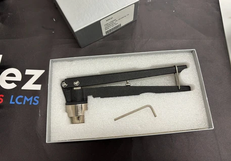 Agilent manual crimper for 20 mm caps, 5040-4669 (New)