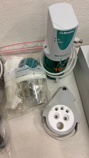 Metrohm 915 KF Ti-Touch Titrator (Refurbished)