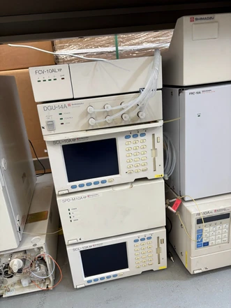 Shimadzu LC-10 HPLC System – Complex Modular Configuration (Tested)
