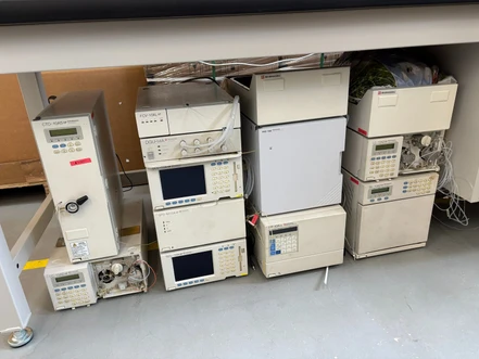Shimadzu LC-10 HPLC System – Complex Modular Configuration (Tested)