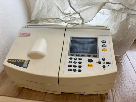 Thermo Helios Alpha 9423 UVA 1000A UV-Vis Spectrophotometer (Refurbished)