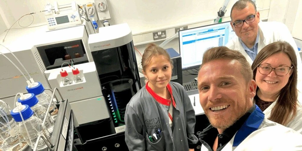 Thermo Fisher Scientific: Advancing Drug Analysis with VeriSpray PaperSpray Mass Spectrometry: Thermo Fisher Scientific’s Edward Goucher and Alexandra Graham pictured beside KCL’s Stefania Boccuzzi and Vincenzo Abbate