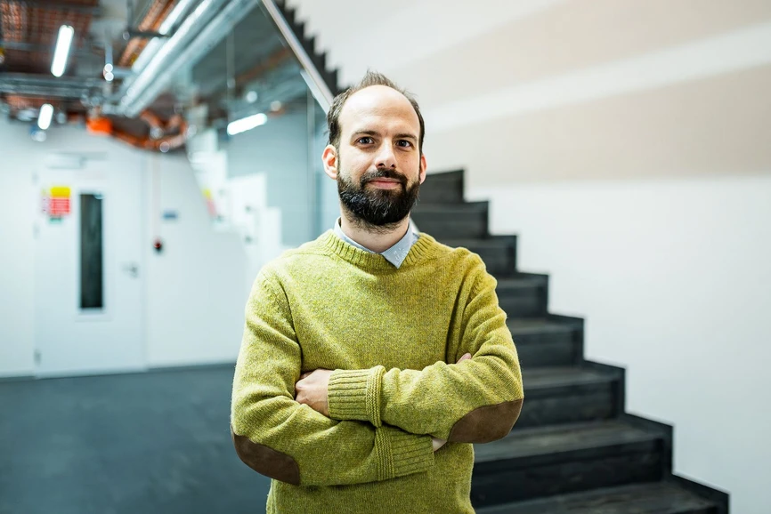 IOCB Prague/Tomáš Belloň: Research from IOCB Prague reveals a previously unknown mechanism of genetic transcription: Dr. Tomáš Kouba, head of the Cryogenic Electron Microscopy core facility.