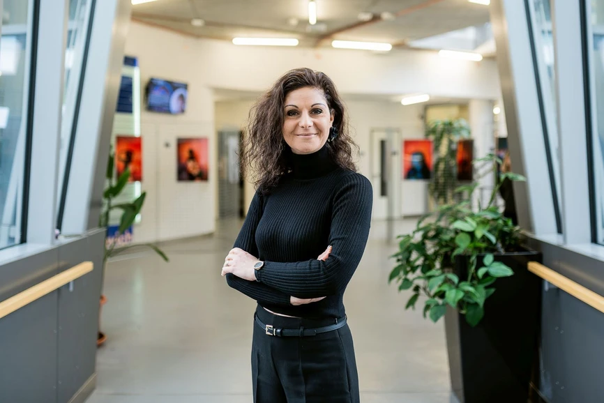 IOCB Prague/Tomáš Belloň: Research from IOCB Prague reveals a previously unknown mechanism of genetic transcription: Dr. Hana Cahová, head of the Chemical Biology of Nucleic Acids research group.