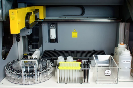 RoboBlot Fully automated system for Molecular and Western Blot strip assays (New)